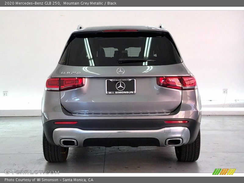 Mountain Grey Metallic / Black 2020 Mercedes-Benz GLB 250