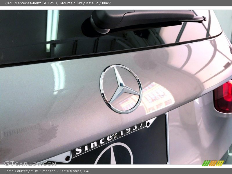 Mountain Grey Metallic / Black 2020 Mercedes-Benz GLB 250