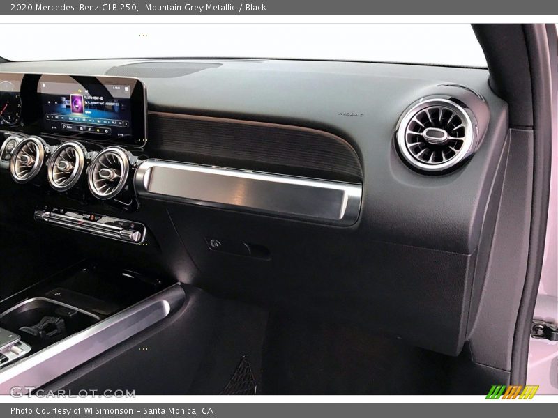 Mountain Grey Metallic / Black 2020 Mercedes-Benz GLB 250