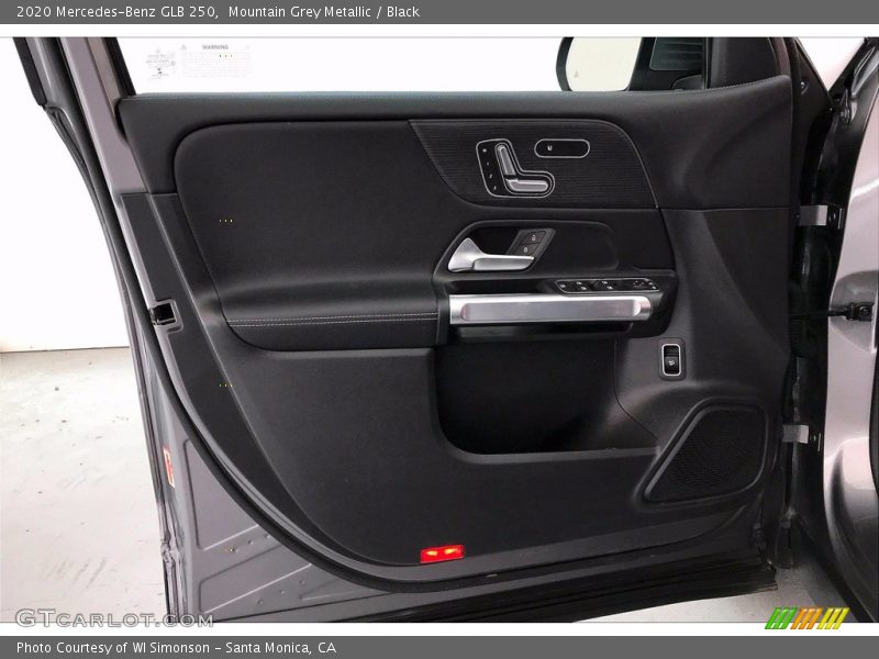 Mountain Grey Metallic / Black 2020 Mercedes-Benz GLB 250