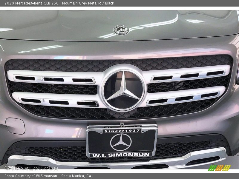 Mountain Grey Metallic / Black 2020 Mercedes-Benz GLB 250