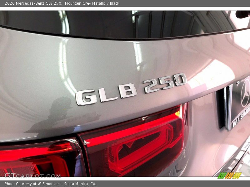 Mountain Grey Metallic / Black 2020 Mercedes-Benz GLB 250