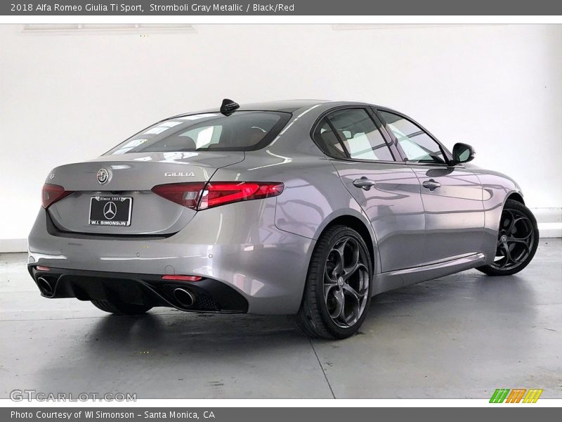 Stromboli Gray Metallic / Black/Red 2018 Alfa Romeo Giulia Ti Sport