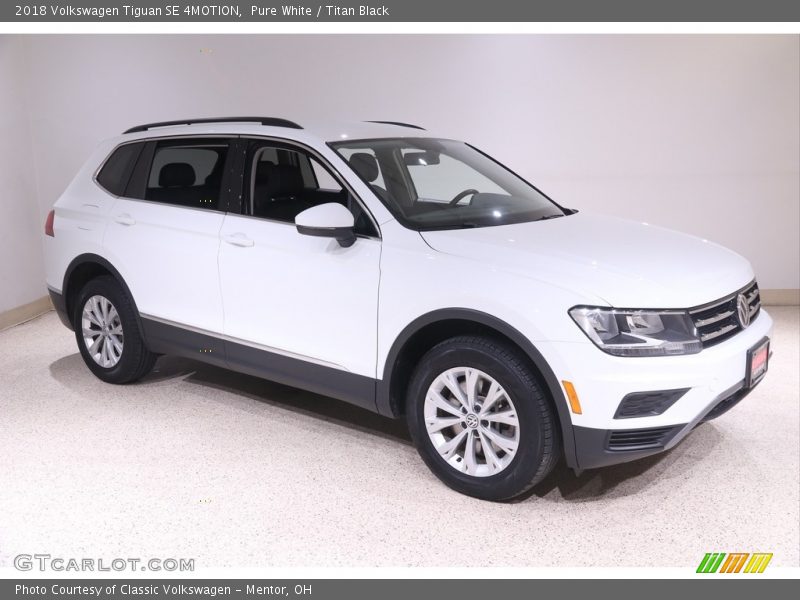 Pure White / Titan Black 2018 Volkswagen Tiguan SE 4MOTION