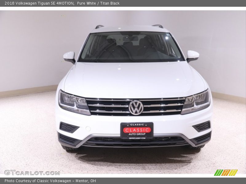 Pure White / Titan Black 2018 Volkswagen Tiguan SE 4MOTION