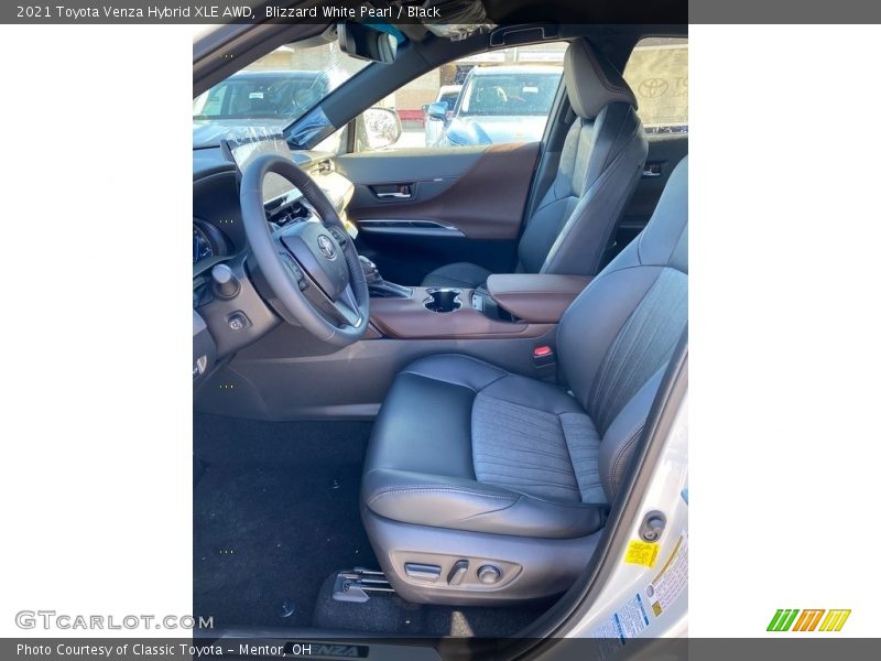 Blizzard White Pearl / Black 2021 Toyota Venza Hybrid XLE AWD