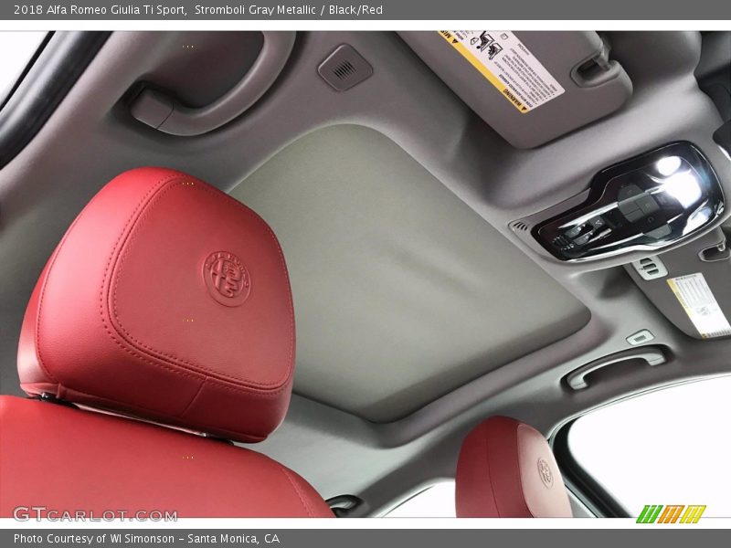 Stromboli Gray Metallic / Black/Red 2018 Alfa Romeo Giulia Ti Sport