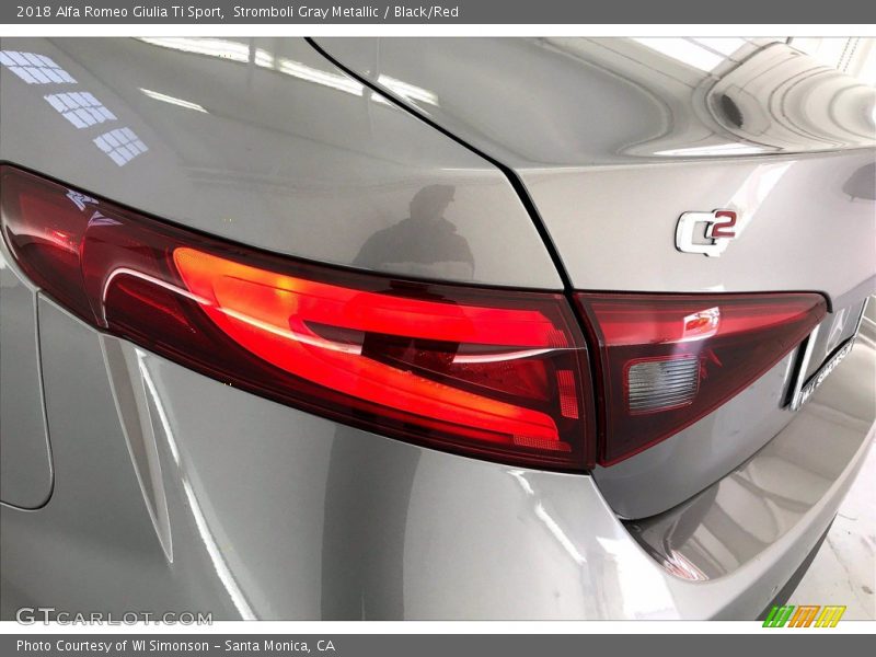 Stromboli Gray Metallic / Black/Red 2018 Alfa Romeo Giulia Ti Sport