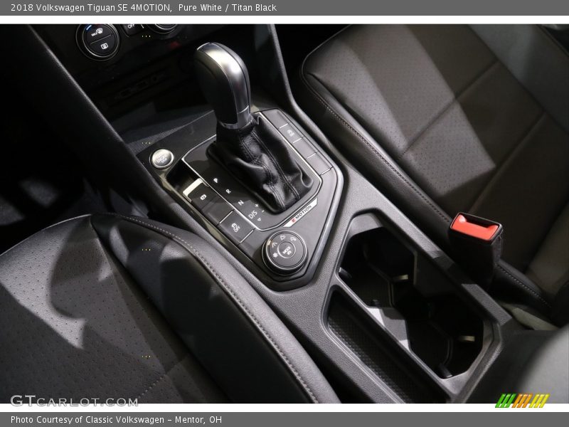 Pure White / Titan Black 2018 Volkswagen Tiguan SE 4MOTION