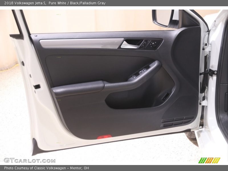 Pure White / Black/Palladium Gray 2018 Volkswagen Jetta S