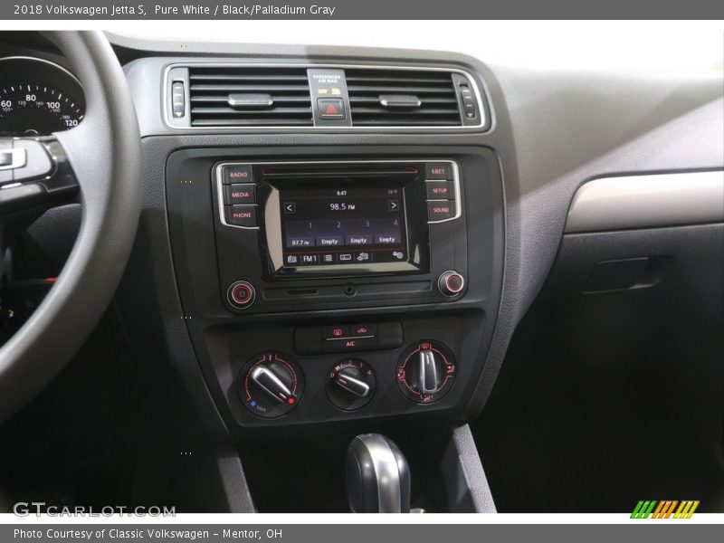 Pure White / Black/Palladium Gray 2018 Volkswagen Jetta S