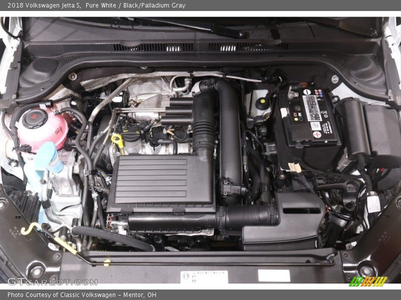 Pure White / Black/Palladium Gray 2018 Volkswagen Jetta S