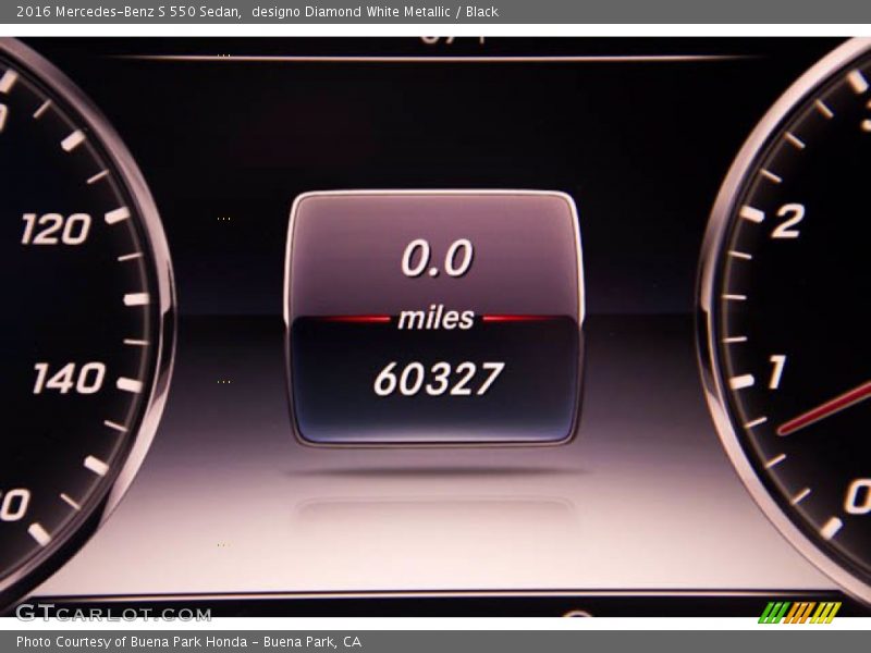 designo Diamond White Metallic / Black 2016 Mercedes-Benz S 550 Sedan