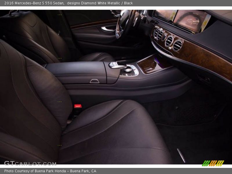designo Diamond White Metallic / Black 2016 Mercedes-Benz S 550 Sedan