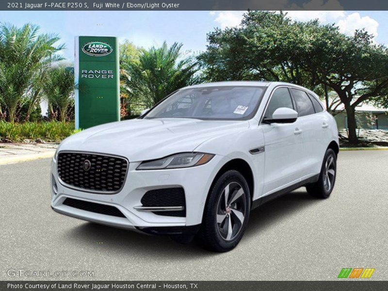 Fuji White / Ebony/Light Oyster 2021 Jaguar F-PACE P250 S