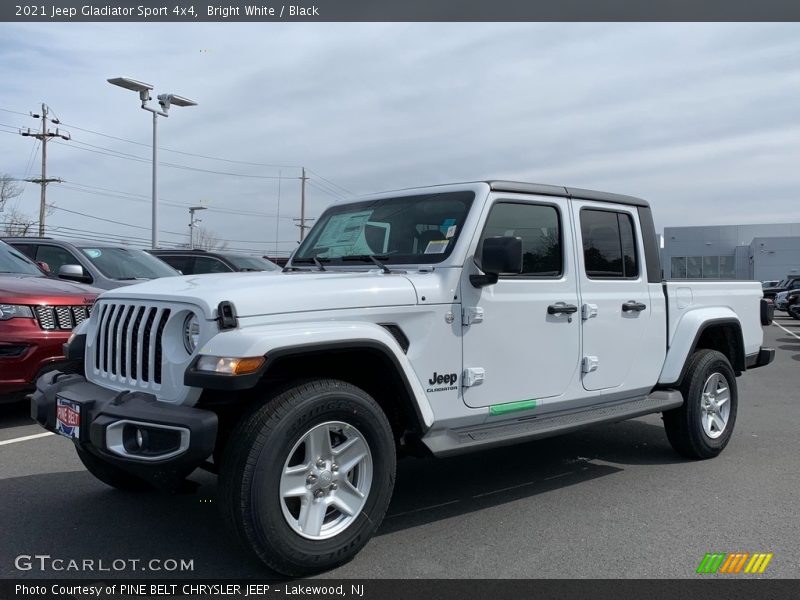 Bright White / Black 2021 Jeep Gladiator Sport 4x4