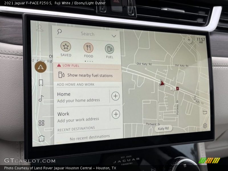 Fuji White / Ebony/Light Oyster 2021 Jaguar F-PACE P250 S