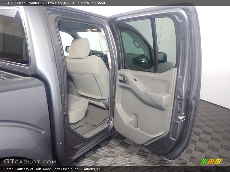 Gun Metallic / Steel 2019 Nissan Frontier SV Crew Cab 4x4