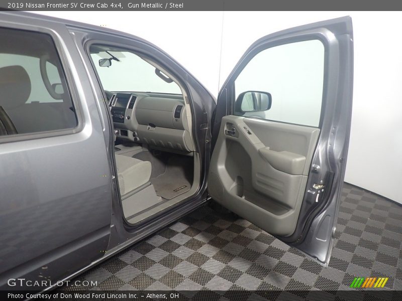 Gun Metallic / Steel 2019 Nissan Frontier SV Crew Cab 4x4