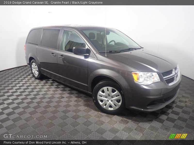 Granite Pearl / Black/Light Graystone 2019 Dodge Grand Caravan SE