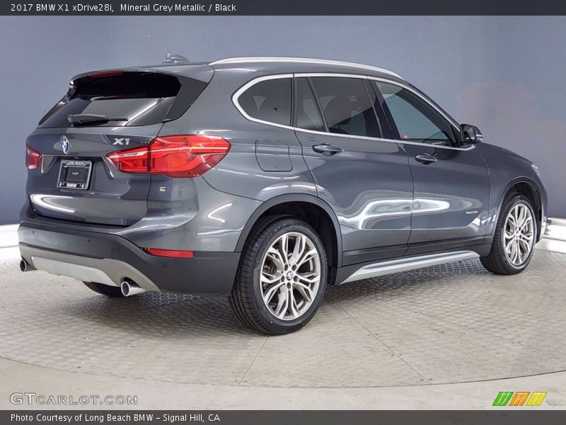 Mineral Grey Metallic / Black 2017 BMW X1 xDrive28i