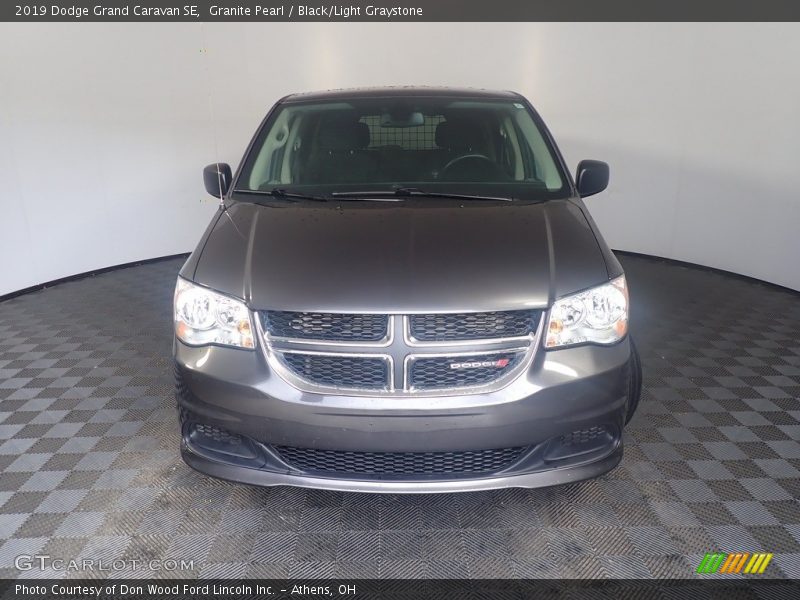 Granite Pearl / Black/Light Graystone 2019 Dodge Grand Caravan SE