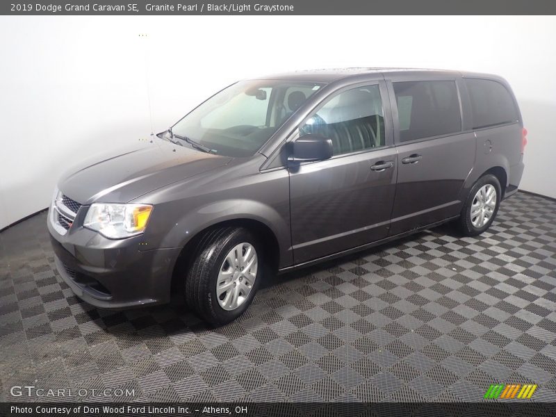 Granite Pearl / Black/Light Graystone 2019 Dodge Grand Caravan SE
