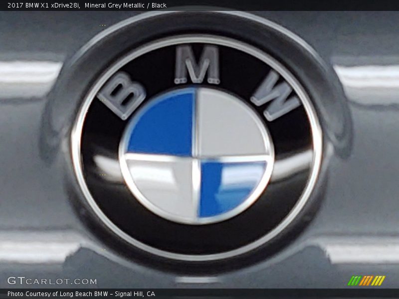 Mineral Grey Metallic / Black 2017 BMW X1 xDrive28i