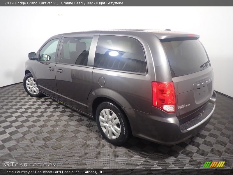 Granite Pearl / Black/Light Graystone 2019 Dodge Grand Caravan SE