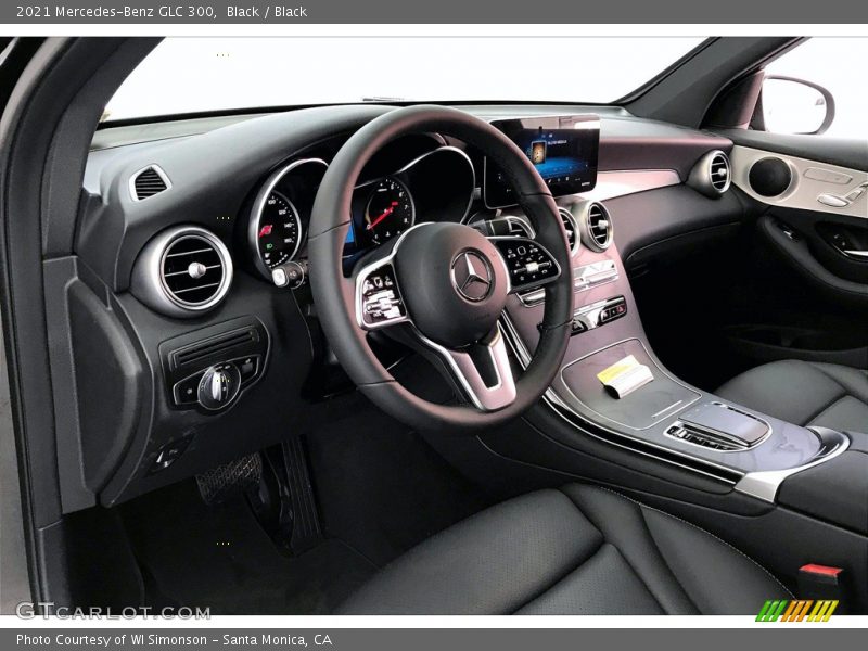 Black / Black 2021 Mercedes-Benz GLC 300