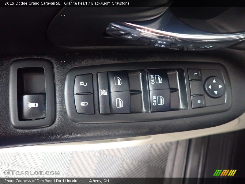 Granite Pearl / Black/Light Graystone 2019 Dodge Grand Caravan SE
