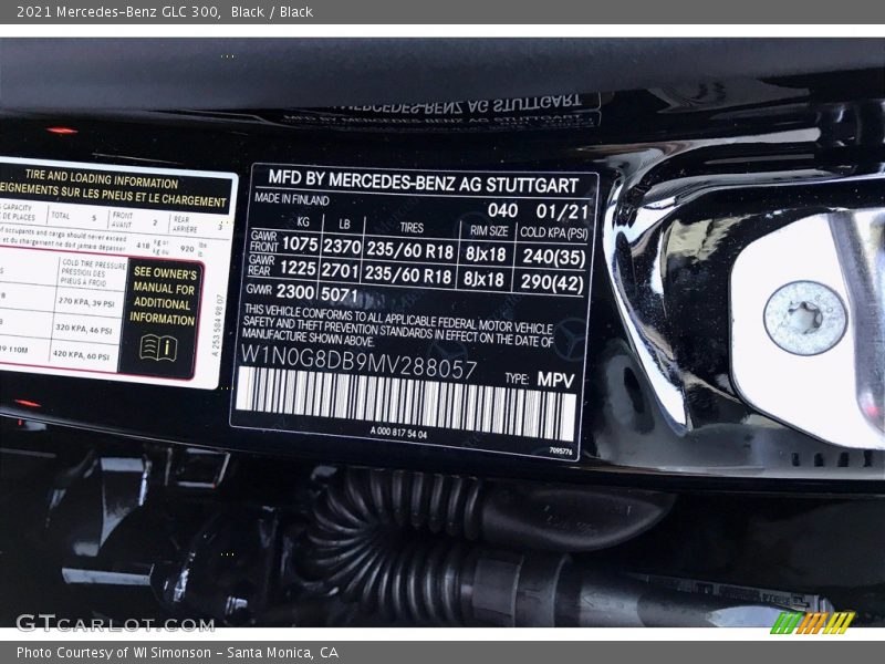Black / Black 2021 Mercedes-Benz GLC 300