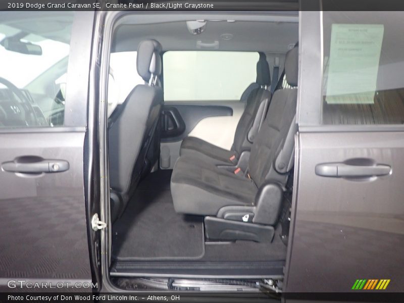 Granite Pearl / Black/Light Graystone 2019 Dodge Grand Caravan SE