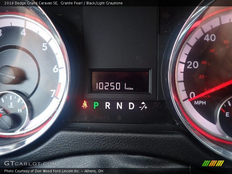 Granite Pearl / Black/Light Graystone 2019 Dodge Grand Caravan SE