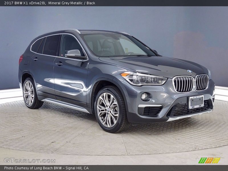 Mineral Grey Metallic / Black 2017 BMW X1 xDrive28i