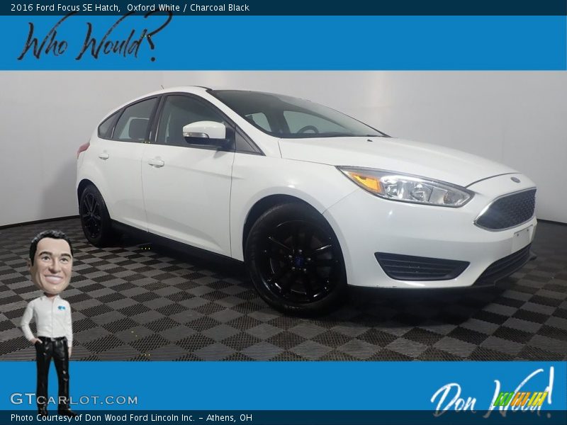 Oxford White / Charcoal Black 2016 Ford Focus SE Hatch