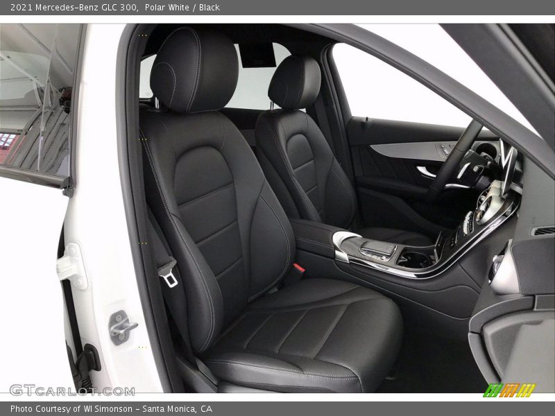 Polar White / Black 2021 Mercedes-Benz GLC 300