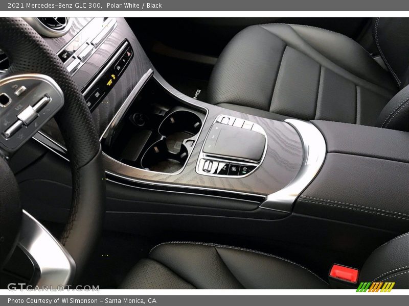Polar White / Black 2021 Mercedes-Benz GLC 300