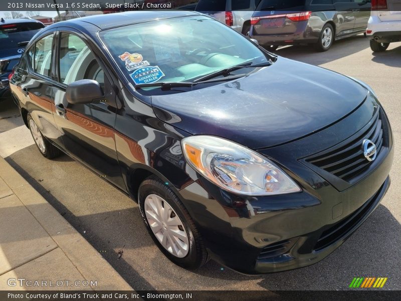 Super Black / Charcoal 2013 Nissan Versa 1.6 S Sedan