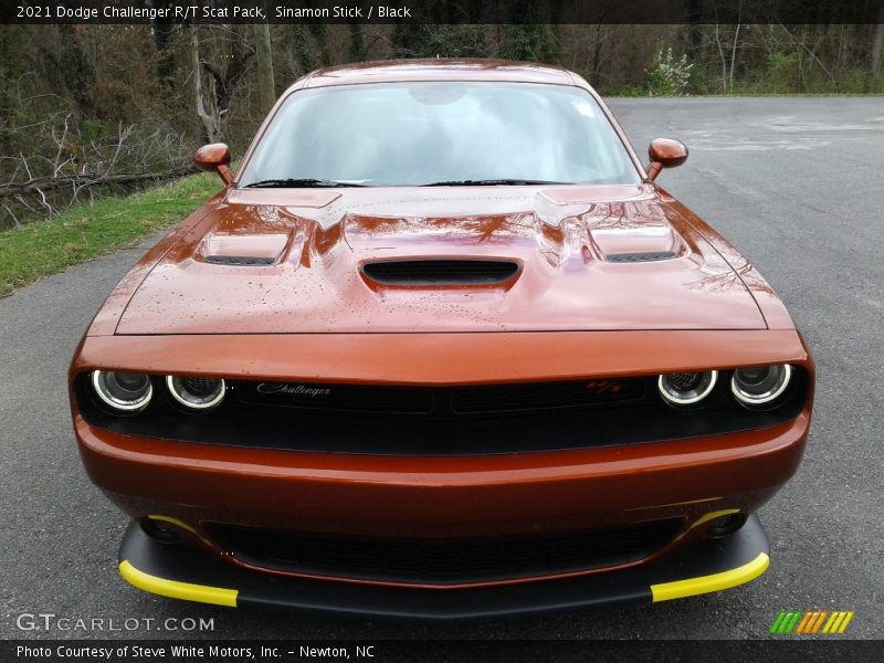 Sinamon Stick / Black 2021 Dodge Challenger R/T Scat Pack