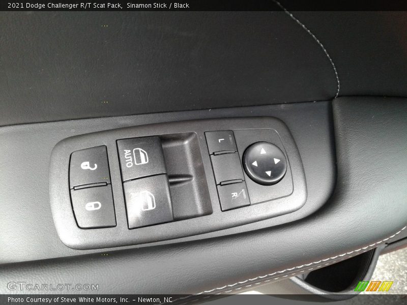 Sinamon Stick / Black 2021 Dodge Challenger R/T Scat Pack