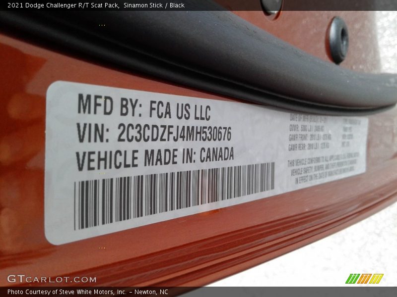 Sinamon Stick / Black 2021 Dodge Challenger R/T Scat Pack