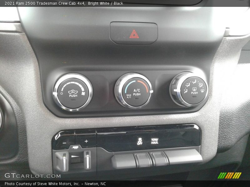 Bright White / Black 2021 Ram 2500 Tradesman Crew Cab 4x4