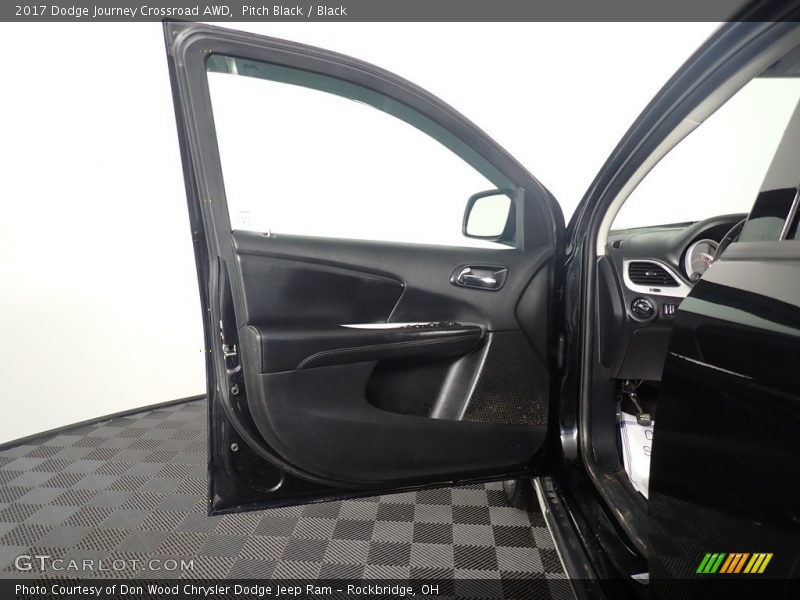 Pitch Black / Black 2017 Dodge Journey Crossroad AWD