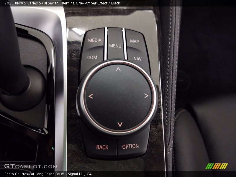 Bernina Gray Amber Effect / Black 2021 BMW 5 Series 540i Sedan