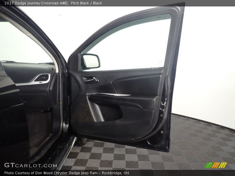 Pitch Black / Black 2017 Dodge Journey Crossroad AWD
