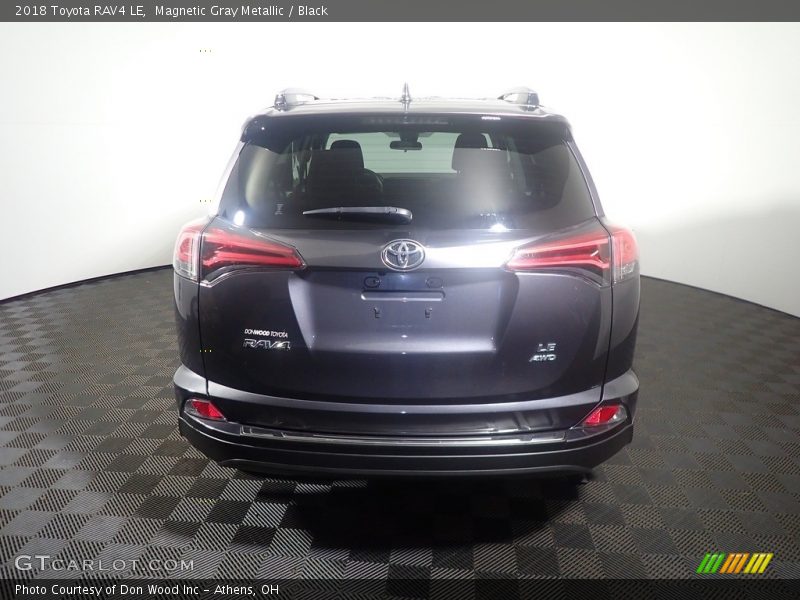 Magnetic Gray Metallic / Black 2018 Toyota RAV4 LE