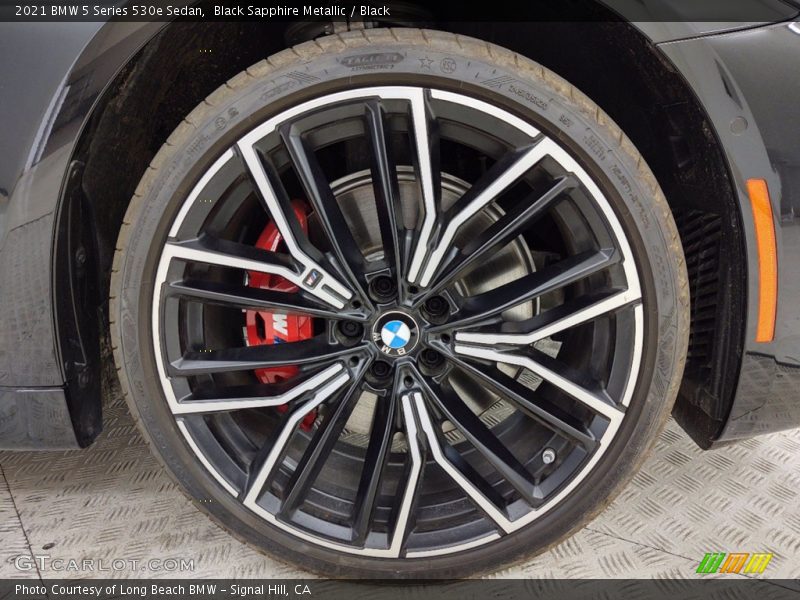 Black Sapphire Metallic / Black 2021 BMW 5 Series 530e Sedan