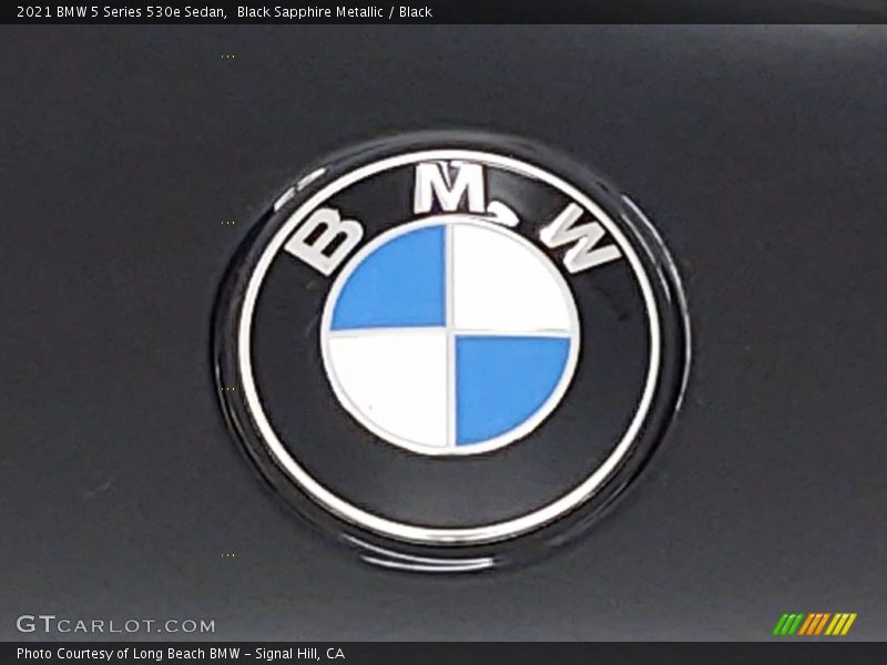 Black Sapphire Metallic / Black 2021 BMW 5 Series 530e Sedan