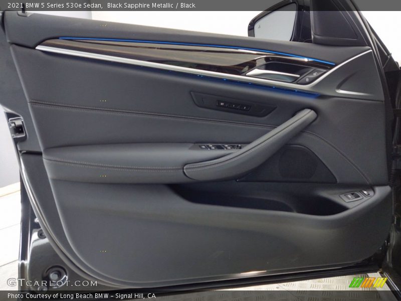 Black Sapphire Metallic / Black 2021 BMW 5 Series 530e Sedan